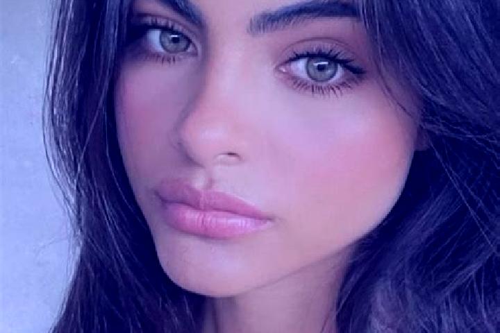 Maya, 30, a brunette hazel-eyed mediterranean companion based in Santa Rita do Sapucai. Offering Erotic Massage, Couples, GFE, Deep French Kissing, Overnight...