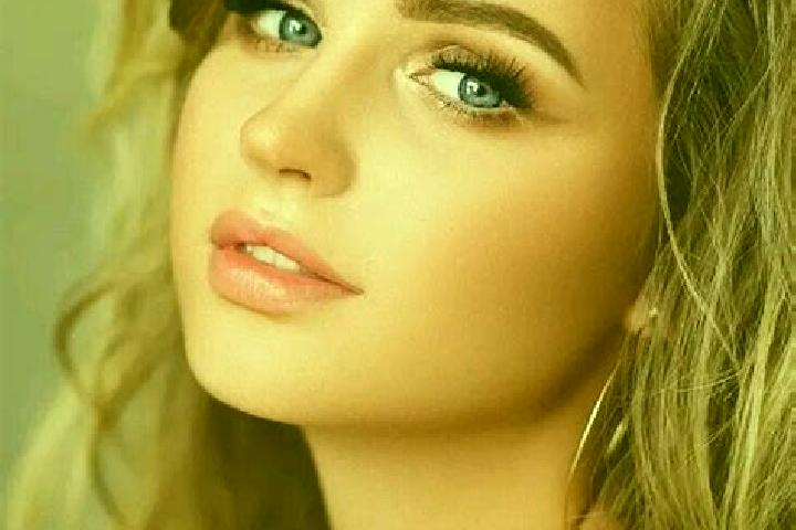 Maya, 30, a dark blonde blue-eyed caribbean companion based in Changgui. Offering Roleplay, GFE, BDSM. Available for incall and outcall, overnight bookings a...