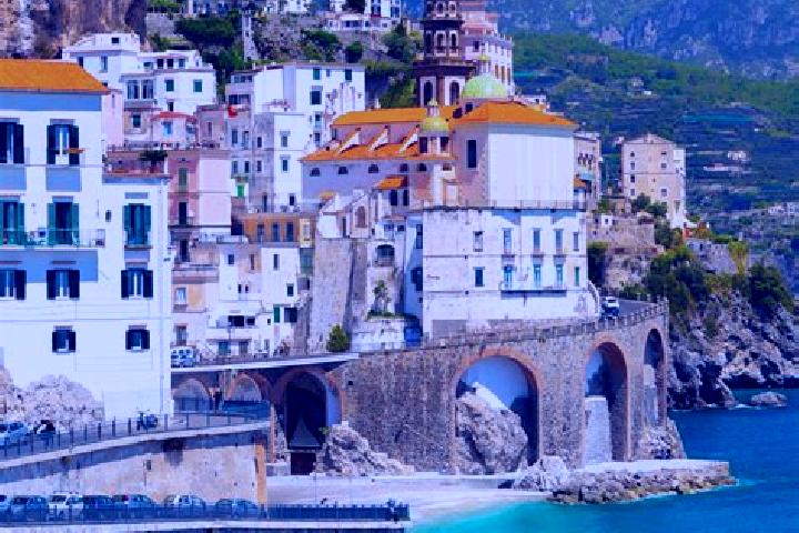 Maya, 30 — Escort in Antessano, Italy