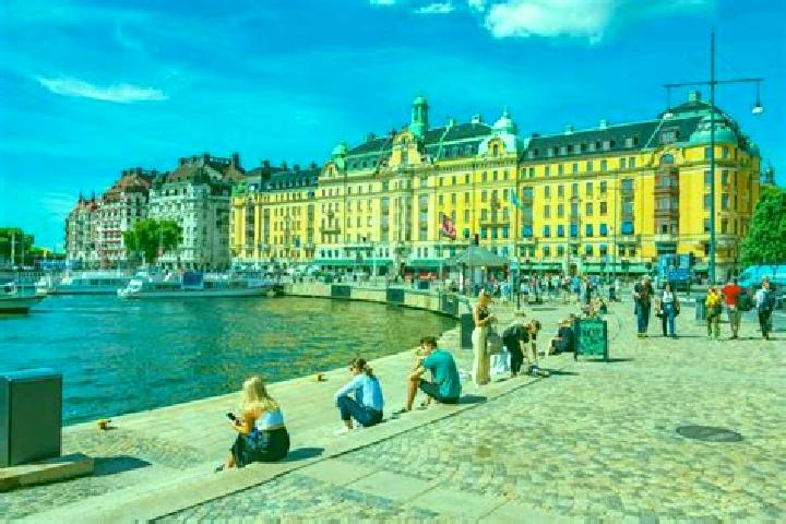 Maya, 30 — Escort in Linkoeping, Sweden