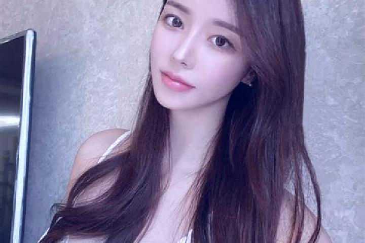 Maya, 31 — Escort in Xiawa, China