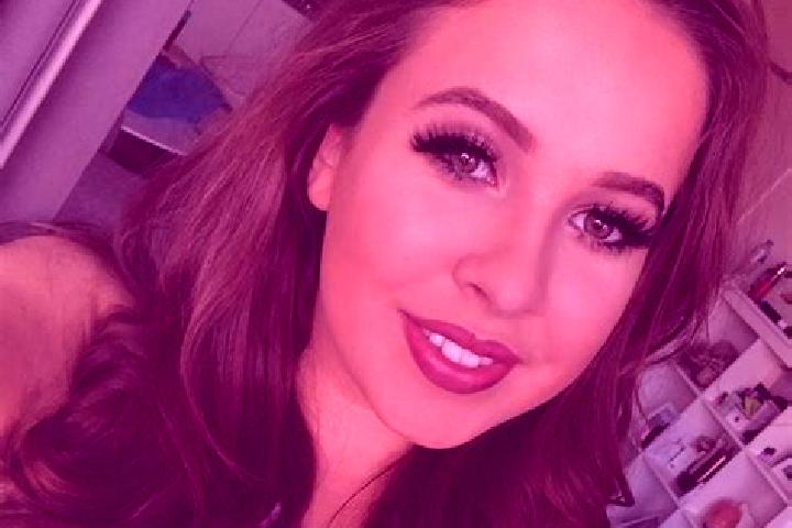 Maya, 32, a dark blonde dark-eyed caucasian companion based in Tiahouo. Offering Girlfriend Experience, 69, Striptease, Domination, Dinner Date. Available fo...