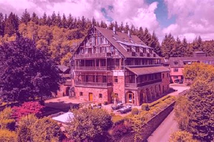 Maya, 32 — Escort in Langweiler, Germany