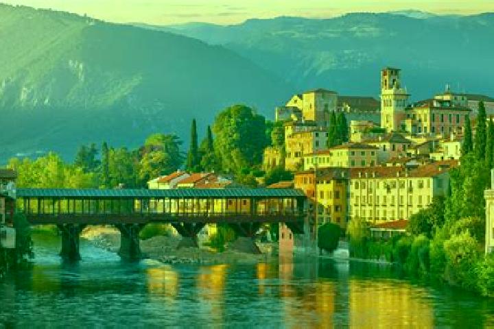 Maya, 33 — Escort in Paderno del Grappa, Italy