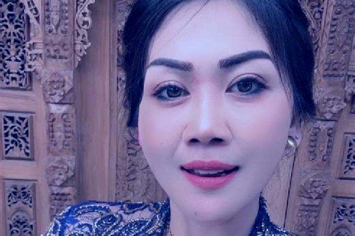 Maya, 33 — Escort in Pangkungparuk, Indonesia