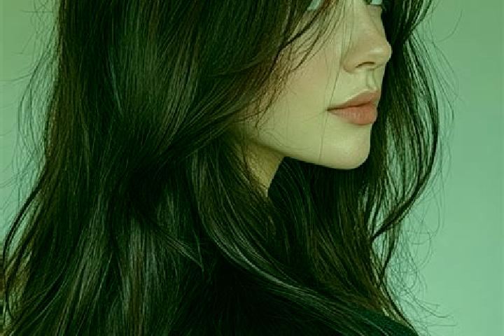 Maya, 34, a auburn brown-eyed european companion based in Samanco. Offering CIM, Striptease, GFE. Available for incall and outcall, day and evening dates.