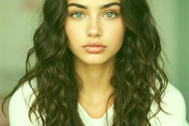 Maya, 34, a brunette brown-eyed mediterranean companion based in Moorooduc. Offering Party Girl, Massage, Overnight, OWO, BDSM. Available for incall and outc...