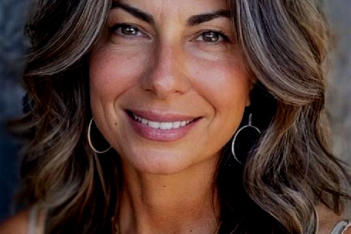 Maya, 34, a brunette grey-eyed caucasian companion based in Ocean Shores. Offering Erotic Massage, Dinner Date, CIM, 69. Available for incall and outcall, da...