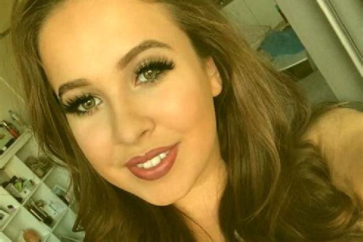 Maya, 34, a chestnut amber-eyed slavic companion based in Gees. Offering OWO, Dinner Date, Erotic Massage. Available for incall and outcall, day and evening ...