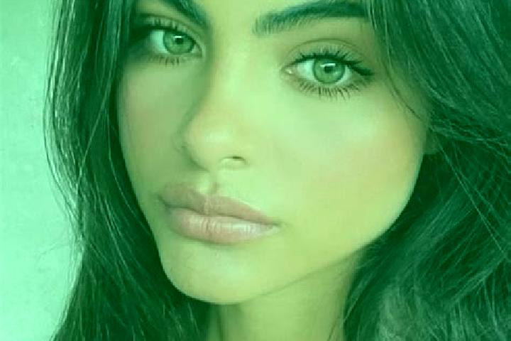 Maya, 34, a red dark-eyed indian companion based in Ansonville. Offering Striptease, BDSM, Tantra, Dinner Date. Available for incall and outcall, day and eve...