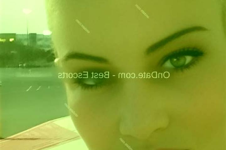 Maya, 34 — Escort in Plesoi, Romania