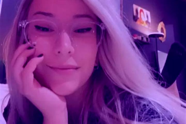 Maya, 35, a blonde grey-eyed caribbean companion based in El Pinabeto. Offering Duos, Party Girl, Couples, Dinner Date. Available for incall and outcall, day...