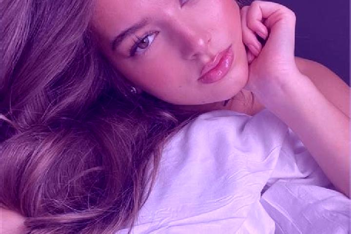 Maya, 35, a brunette hazel-eyed caribbean companion based in Sighetu Marmatiei. Offering Travel Companion, Couples, OWO, Domination. Available for incall and...