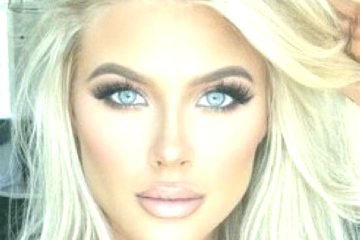 Maya, 35, a platinum blonde amber-eyed middle eastern companion based in Botrugno. Offering Roleplay, Erotic Massage, Domination. Available for incall and ou...