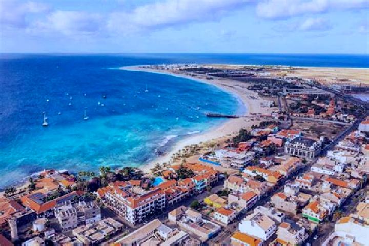Maya, 35 — Escort in Praia, Cape Verde