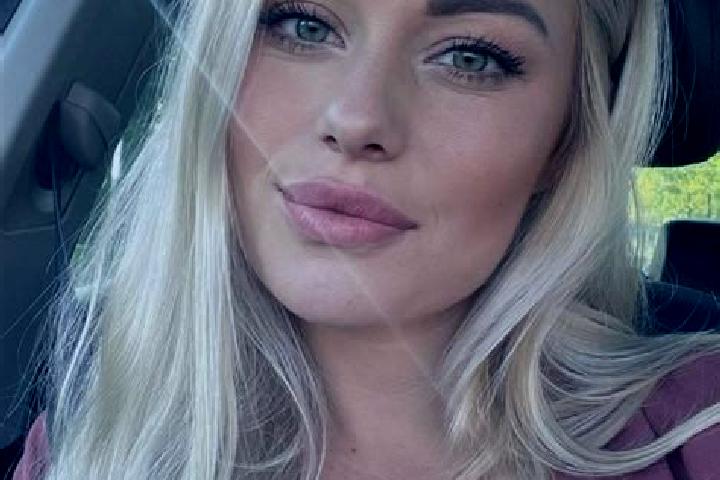 Maya, 36, a blonde hazel-eyed european companion based in Rochefort-sur-Loire. Offering Massage, Deep French Kissing, Couples. Available for incall and outca...