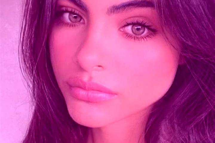 Maya, 36, a brunette brown-eyed middle eastern companion based in Krasnoye. Offering Striptease, Deep French Kissing, Erotic Massage, Domination. Available f...