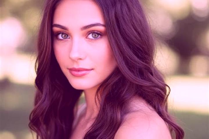 Maya, 36, a brunette hazel-eyed caucasian companion based in Mount Carroll. Offering Party Girl, Erotic Massage, GFE. Available for incall and outcall, overn...