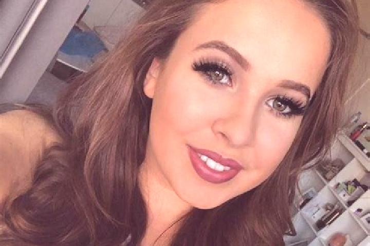 Maya, 36, a dark blonde dark-eyed caucasian companion based in Lower Plenty. Offering Dinner Date, Couples. Available for incall and outcall, overnight booki...