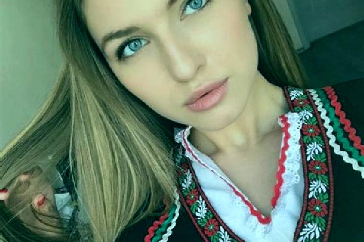 Maya, 36, a dark blonde green-eyed slavic companion based in Uji. Offering Massage, OWO, Couples, Deep French Kissing. Available for incall and outcall, over...