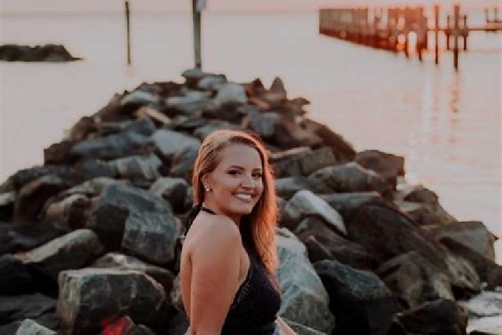 Maya, 36 — Escort in Westover, United States