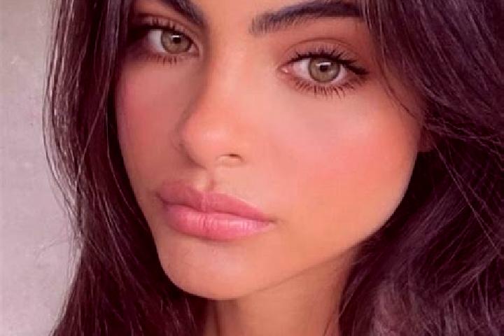 Maya, 37, a red hazel-eyed indian companion based in Los Cristales (Talican). Offering Erotic Massage, Domination, Dinner Date. Available for incall and outc...