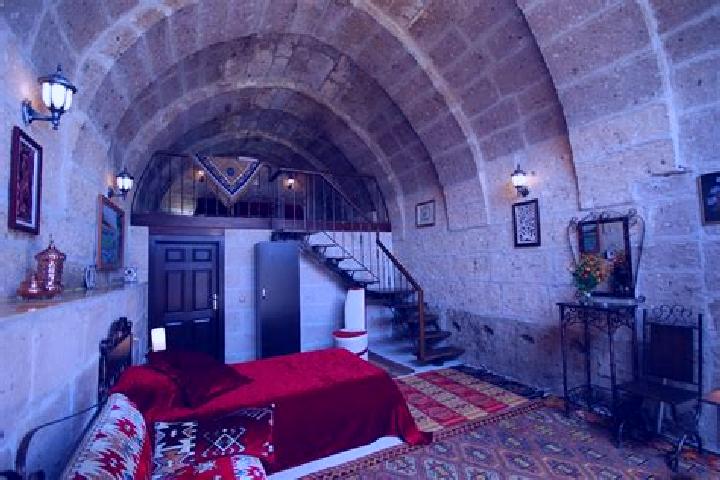 Maya, 37 — Escort in Karamanli, Turkey
