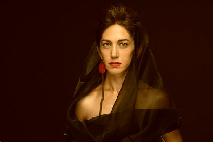 Maya, 37 — Escort in Nakhl-e Ebrahimi, Iran