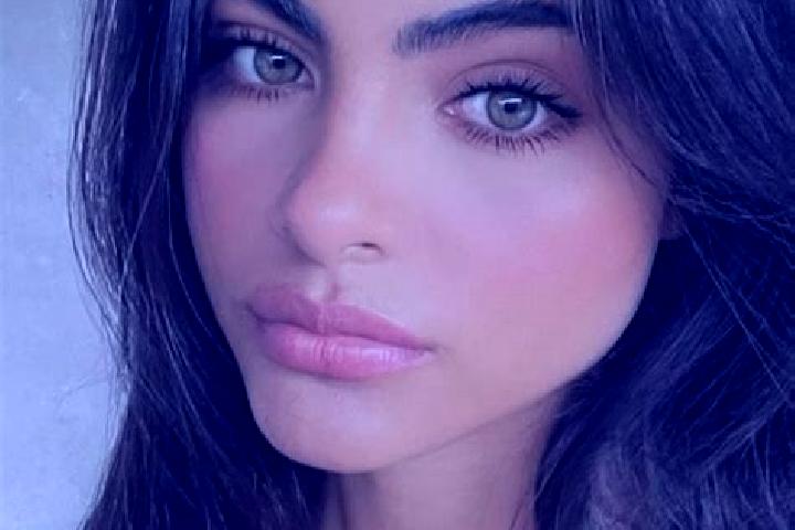 Maya, 38, a black dark-eyed indian companion based in Sancarli. Offering Fetish, Domination, Striptease. Available for incall and outcall, day and evening da...