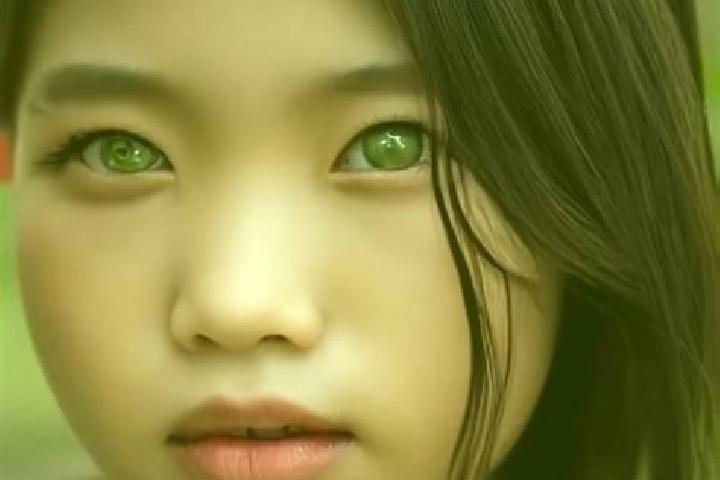Maya, 38, a black green-eyed asian companion based in Coutras. Offering Domination, Fetish, Roleplay, GFE. Available for incall and outcall, day and evening ...