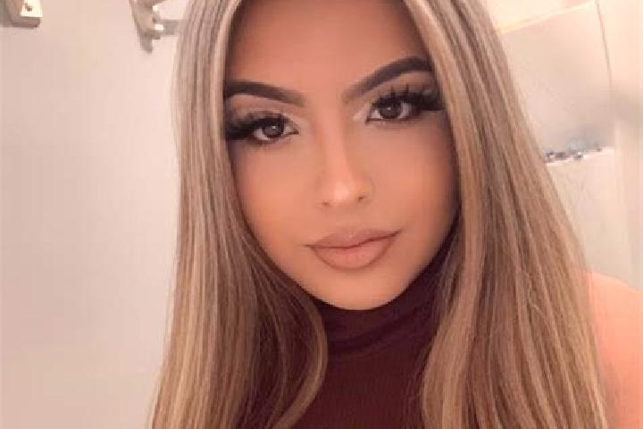 Maya, 38, a blonde amber-eyed latina companion based in Jega. Offering Overnight, 69, Couples. Available for incall and outcall, day and evening dates.