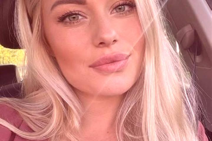 Maya, 38, a blonde hazel-eyed european companion based in Sabina. Offering Deep French Kissing, GFE, CIM, Couples, Domination. Available for incall and outca...