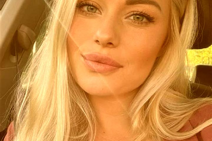 Maya, 38, a blonde hazel-eyed mediterranean companion based in Quixelo. Offering Dinner Date, Girlfriend Experience, CIM. Available for incall and outcall, d...