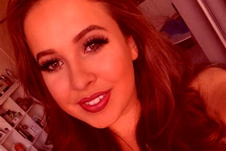 Maya, 38, a dark blonde amber-eyed mixed companion based in Luzy. Offering Fetish, 69, Erotic Massage. Available for incall and outcall, overnight bookings a...