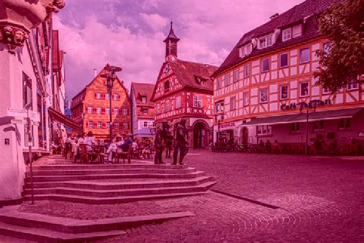 Maya, 38 — Escort in Waiblingen, Germany