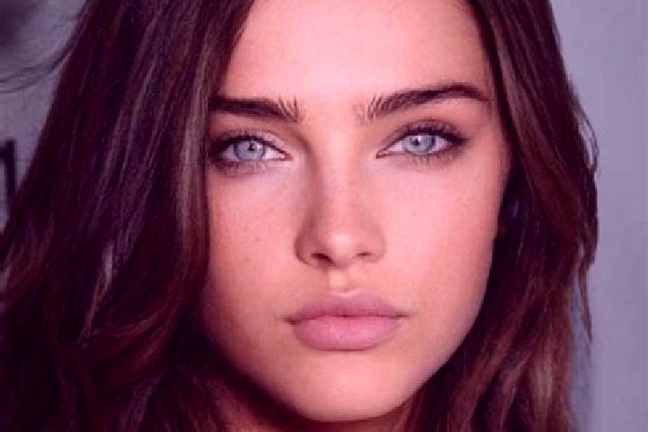 Maya, 39, a brunette blue-eyed caribbean companion based in Nuragus. Offering Girlfriend Experience, Erotic Massage, Roleplay, Couples. Available for incall ...