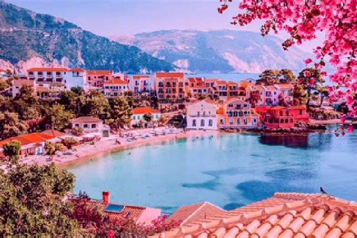 Maya, 39 — Escort in Koutselio, Greece
