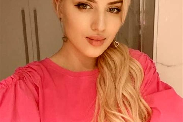 Maya, 39 — Escort in Linda, Russia
