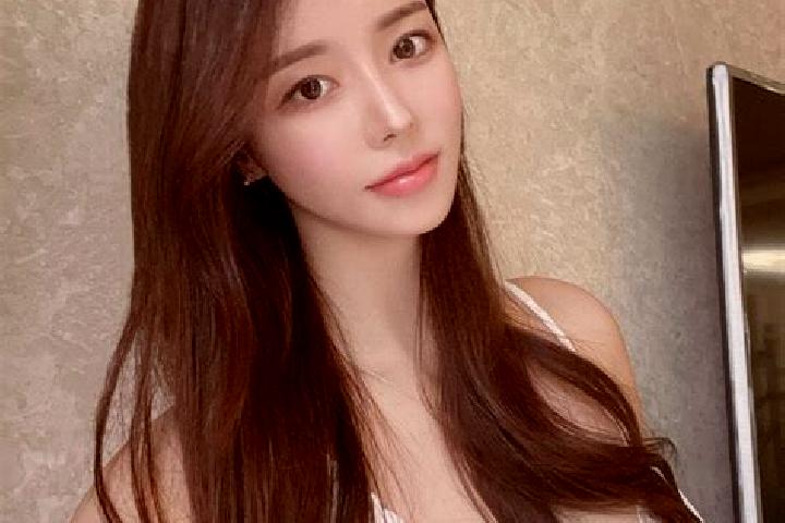 Maya, 39 — Escort in Sangping, China