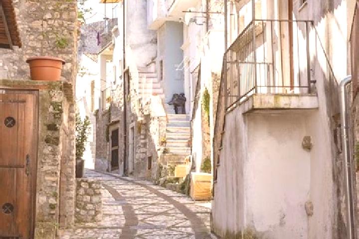 Maya, 39 — Escort in Vico del Gargano, Italy