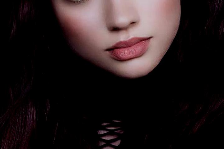Mia, 20, a auburn dark-eyed european companion based in Edern. Offering Overnight, Duos, Tantra. Available for incall and outcall, day and evening dates.