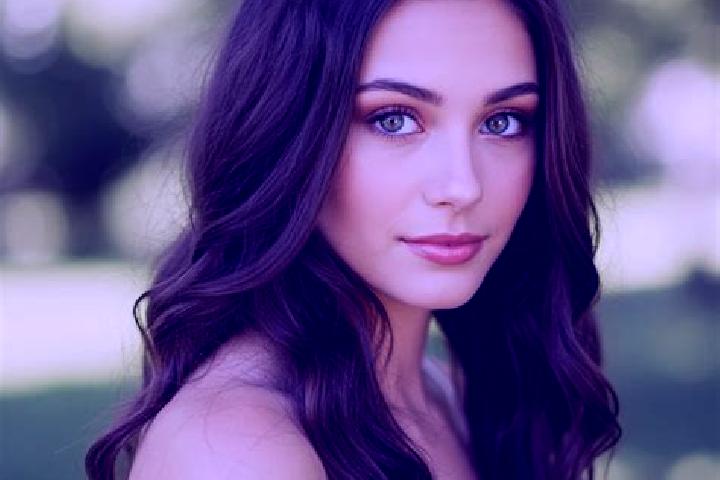Mia, 20, a black hazel-eyed caucasian companion based in Sadowie. Offering Roleplay, Duos, Party Girl. Available for incall and outcall, day and evening dates.