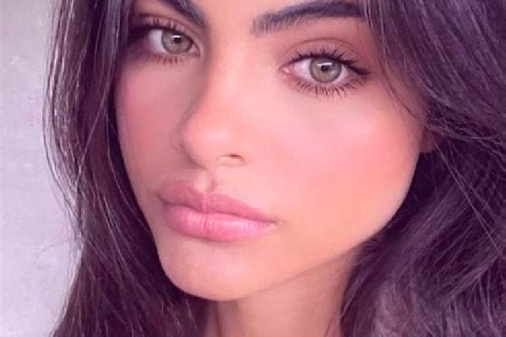 Mia, 20, a black hazel-eyed mediterranean companion based in Loipersbach. Offering Deep French Kissing, 69, GFE. Available for incall and outcall, day and ev...