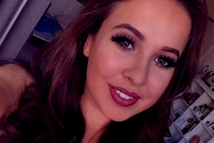 Mia, 20, a blonde brown-eyed latina companion based in Margotuhu Kidul. Offering CIM, Striptease, OWO, Dinner Date. Available for incall and outcall, day and...