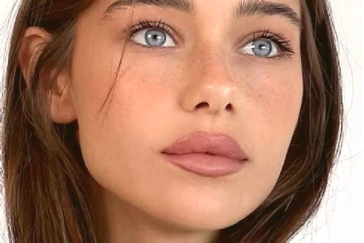Mia, 20, a brunette dark-eyed slavic companion based in Feuersbrunn. Offering CIM, Tantra, Erotic Massage, Prostate Massage. Available for incall and outcall...