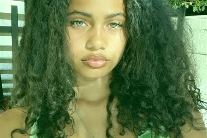 Mia, 20, a chestnut green-eyed mixed companion based in Morbello. Offering Fetish, Domination, Erotic Massage. Available for incall and outcall, overnight bo...