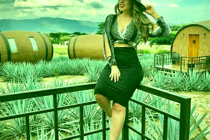 Mia, 20 — Escort in Arroyo de Lajas, Mexico