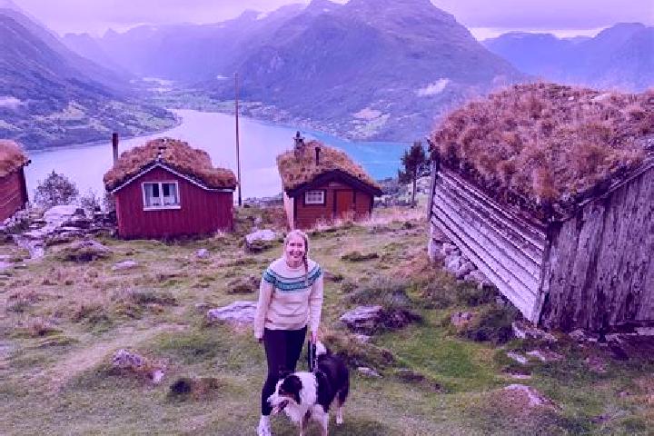 Mia, 20 — Escort in Fossbergom, Norway