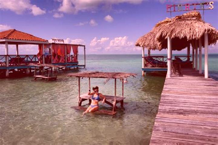 Mia, 20 — Escort in San Pedro, Belize
