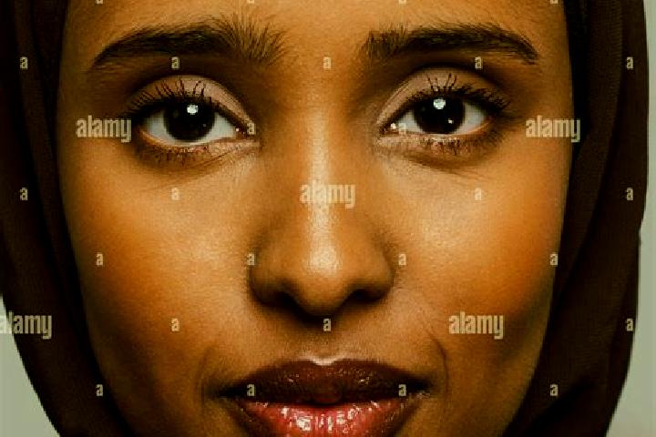 Mia, 21, a auburn brown-eyed middle eastern companion based in Mastaing. Offering OWO, GFE. Available for incall and outcall, day and evening dates.